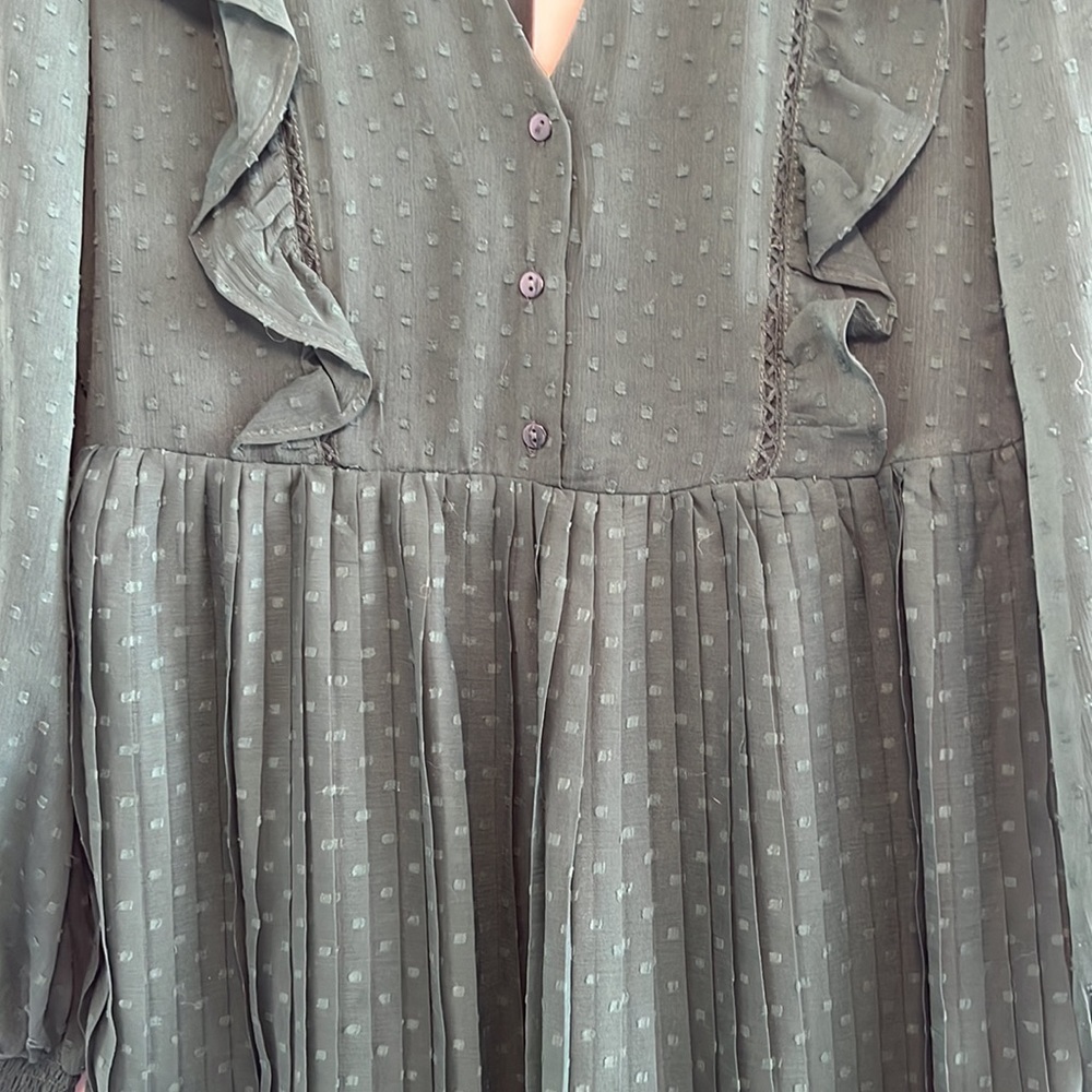 Dress - Picture 4 of 7